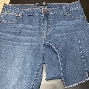 1822 Denim Women's Mid Blue Straight-Leg Jeans